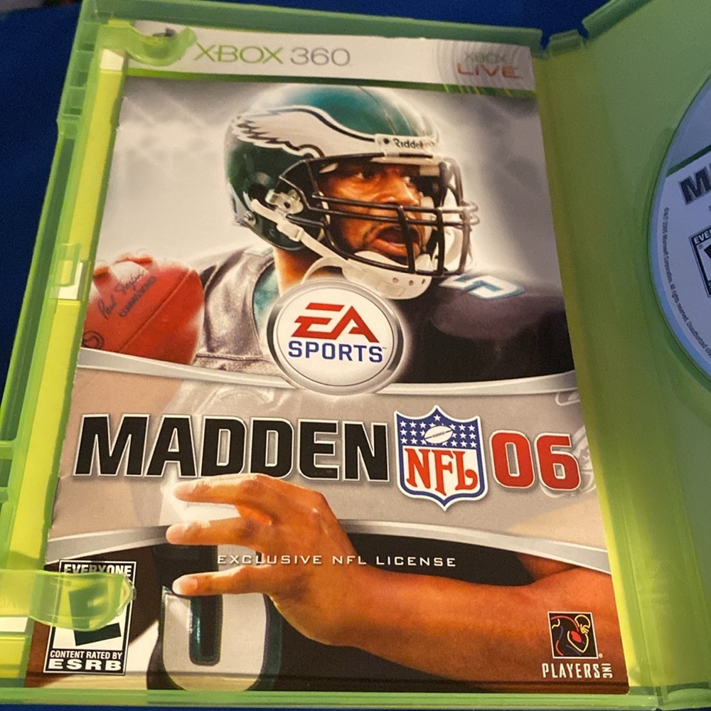 Xbox 360 Madden NFL 06 game - Picture 3 of 4